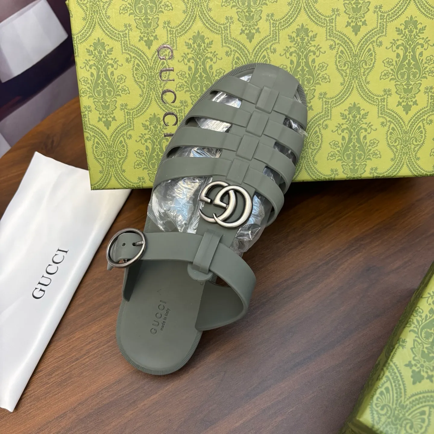 Men's shoes 260💰 [Gucci] Counter quality, top-quality original goods, real photos! Original TPU material, fine workmanship, comfortable; genuine 1:1 replica Size: 38 ~ 46